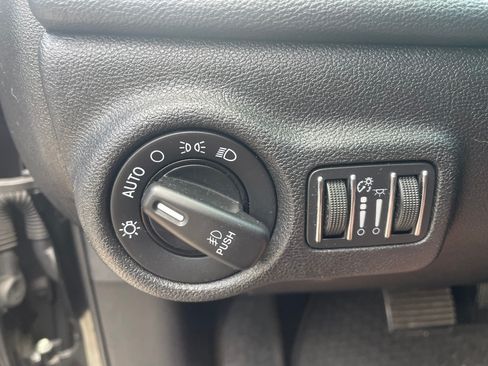 Used 2013 Dodge Dart Limited image 13