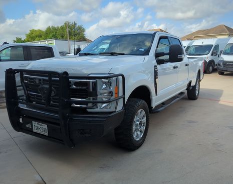 Used 2023 Ford F250 XLT image 1