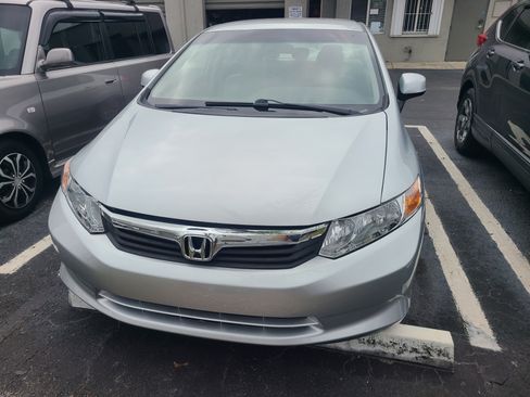 Used 2012 Honda Civic LX image 3