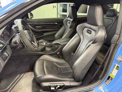 Used 2018 BMW M4 Competition image 18