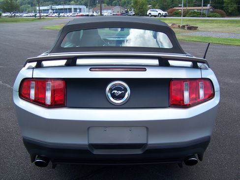 Used 2011 Ford Mustang GT Premium image 6