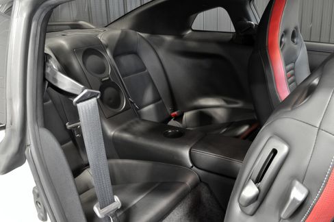Used 2014 Nissan GT-R Black Edition image 13