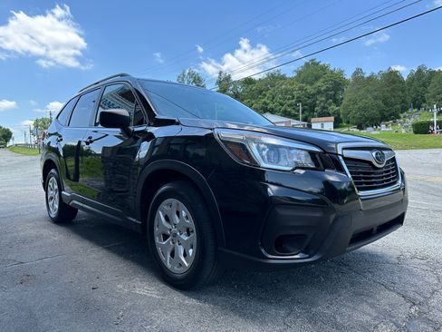 Used 2019 Subaru Forester image 5