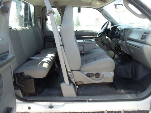 Used 2004 Ford F350 XL image 13