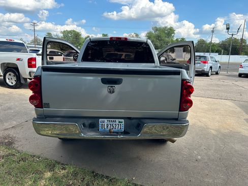 Used 2007 Dodge Ram 1500 Truck SXT image 2