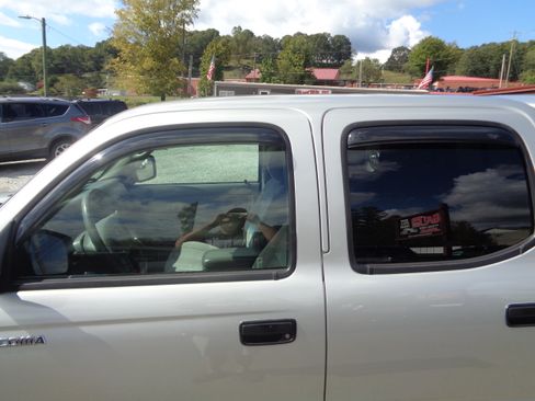 Used 2004 Toyota Tacoma TRD Off-Road image 24