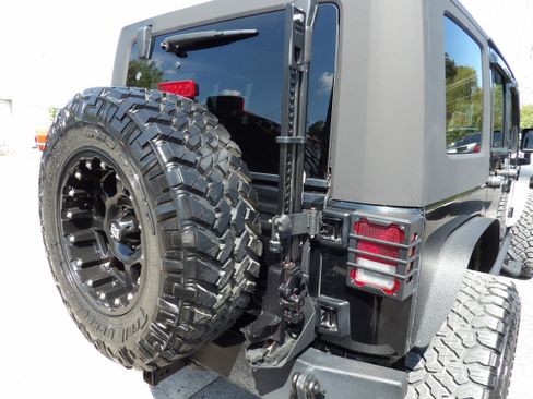 Used 2012 Jeep Wrangler Sport image 15