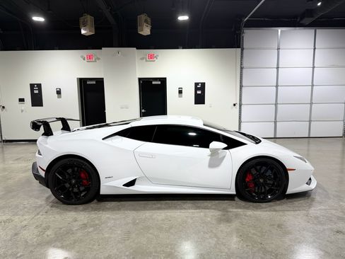 Used 2015 Lamborghini Huracan LP 610-4 image 17