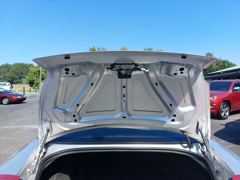 Used 2010 Dodge Charger SE image 19