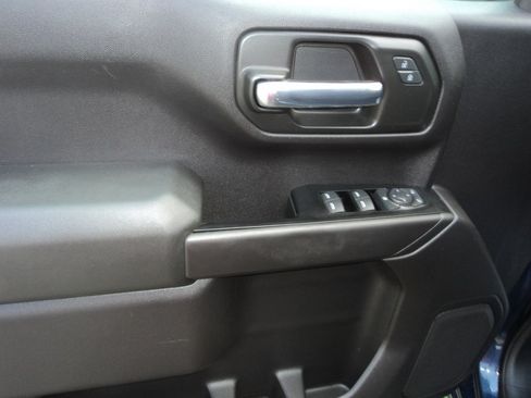 Used 2020 Chevrolet Silverado 1500 Custom image 6