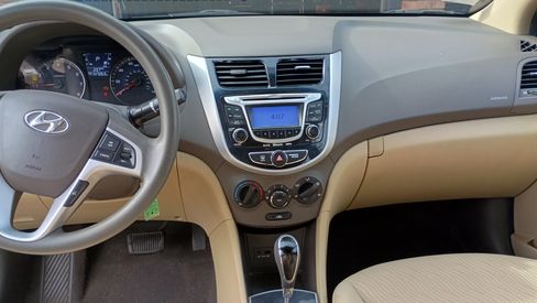Used 2012 Hyundai Accent GLS image 10