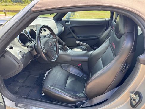 Used 2008 Pontiac Solstice GXP image 4