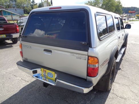 Used 2004 Toyota Tacoma TRD Off-Road image 12