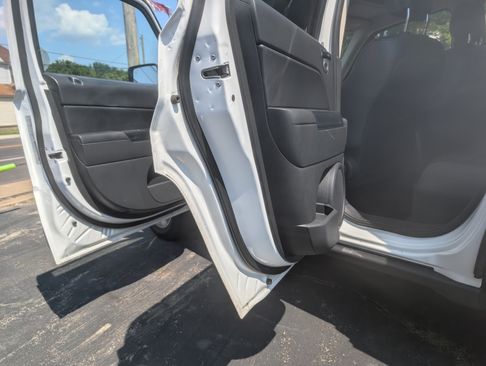Used 2017 Jeep Patriot High Altitude image 8