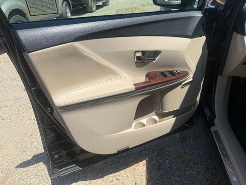 Used 2009 Toyota Venza image 6