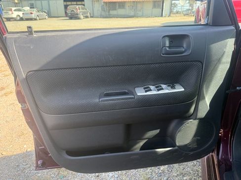 Used 2004 Scion xB image 7