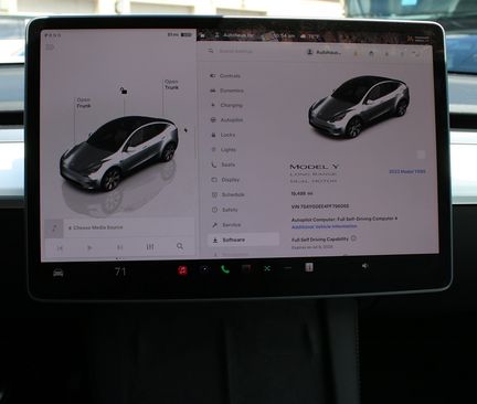 Used 2023 Tesla Model Y Long Range image 7