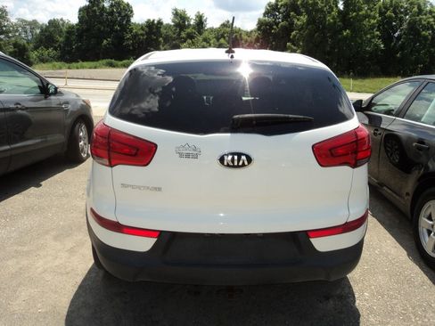 Used 2016 Kia Sportage LX image 12