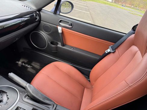 Used 2008 MAZDA MX-5 Miata Grand Touring image 11