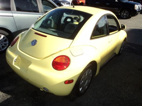 Used 1998 Volkswagen Beetle image 9