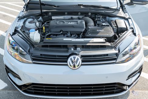 Used 2019 Volkswagen Golf R image 60