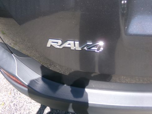 Used 2013 Toyota RAV4 Limited image 4