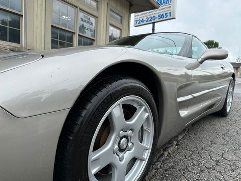 Used 1999 Chevrolet Corvette image 10