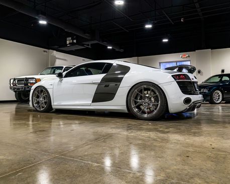 Used 2012 Audi R8 V10 Performance Coupe image 4