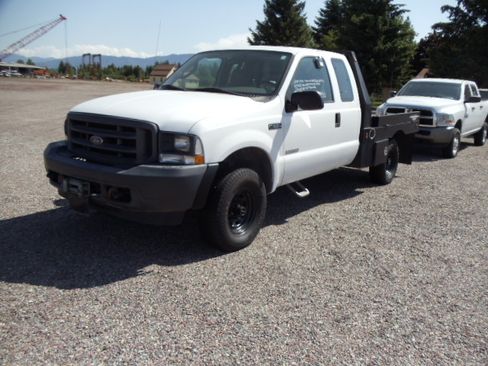 Used 2004 Ford F350 XL image 4