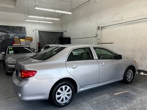 Used 2010 Toyota Corolla LE image 6