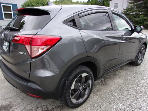 Used 2018 Honda HR-V EX image 9