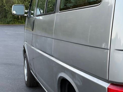Used 1999 Volkswagen Eurovan GLS image 13