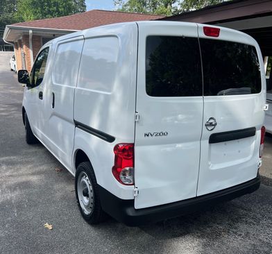 Used 2019 Nissan NV200 S image 2