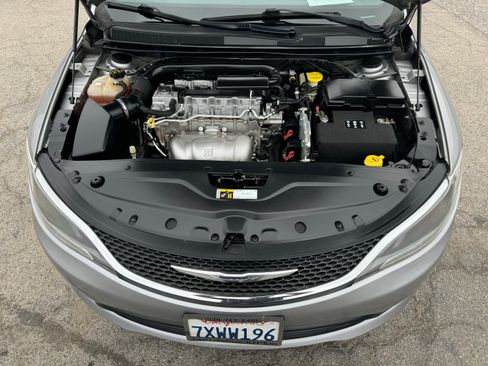 Used 2017 Chrysler 200 Touring image 27