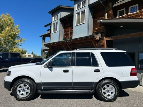 Used 2017 Ford Expedition XL image 4