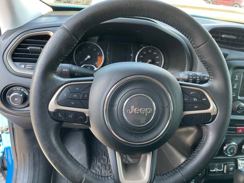 Used 2015 Jeep Renegade Latitude image 6