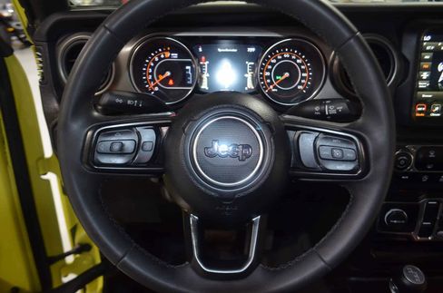Used 2023 Jeep Gladiator Willys image 32