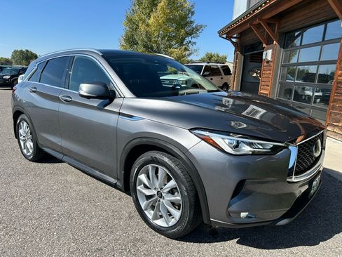 Used 2021 INFINITI QX50 Essential image 2