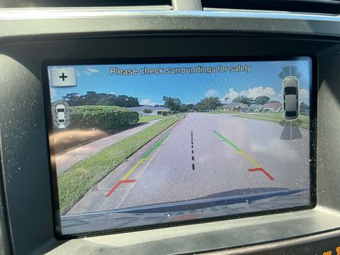 Used 2018 Ford Explorer Limited image 17