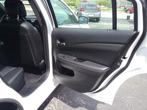 Used 2013 Chrysler 200 Limited image 32