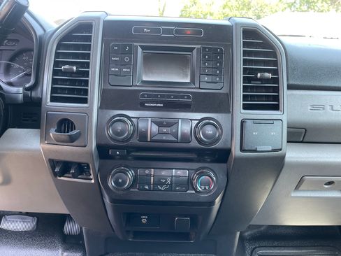 Used 2018 Ford F450 image 12