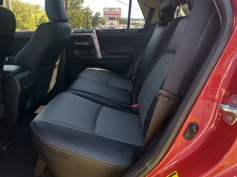 Used 2024 Toyota 4Runner SR5 Premium image 7