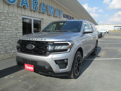 Used 2022 Ford Expedition Max Limited image 1