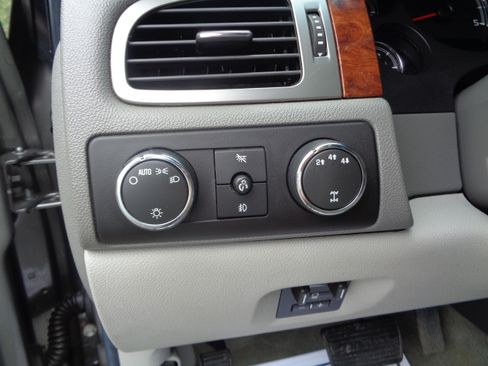 Used 2007 Chevrolet Silverado 2500 LTZ image 50