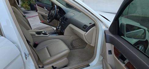 Used 2011 Mercedes-Benz C 300 Sport image 19