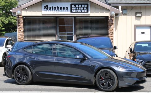 Used 2024 Tesla Model 3 Performance image 2