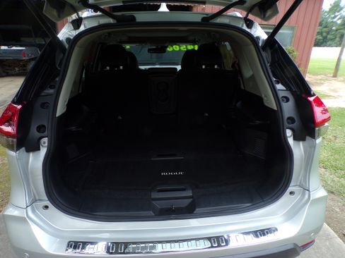 Used 2019 Nissan Rogue SL image 10