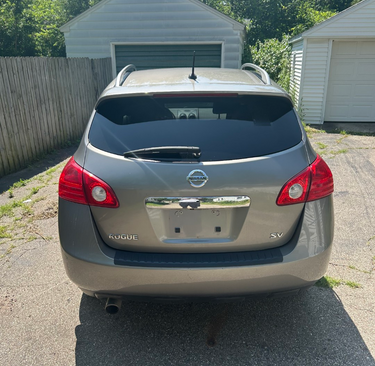 Used 2012 Nissan Rogue SV w/ Premium Pkg image 12