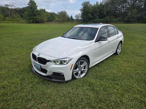 Used 2018 BMW 330i xDrive Sedan image 1