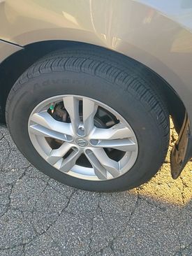 Used 2012 Nissan Rogue SV w/ Premium Pkg image 9